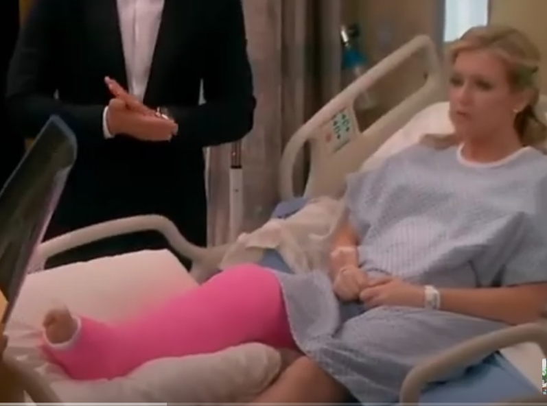 Leg Kess Actor Broken leg, long leg cast, LLC, crutches, pink cast part 1... Two ...