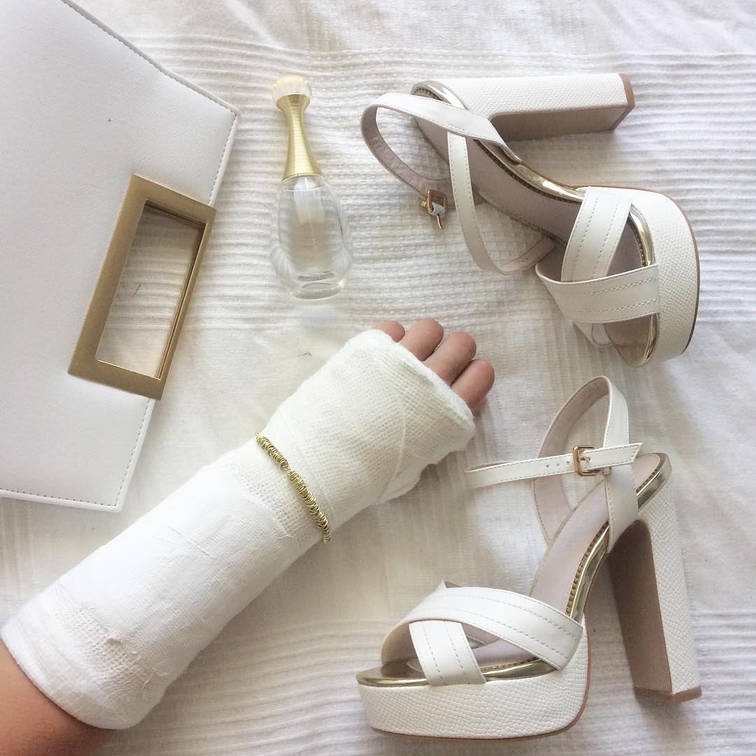 Series: White accessories. ++ Photos with arm casts and leg casts.