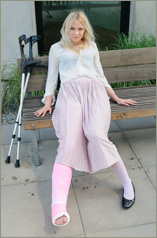 Monique pink LLC (50 images) ++ Michaela plaster full leg cast + crutches outside (HD cideo) ++ Milena plaster SLWC (40 images) ++ Michaela plaster LLWC (56 images)